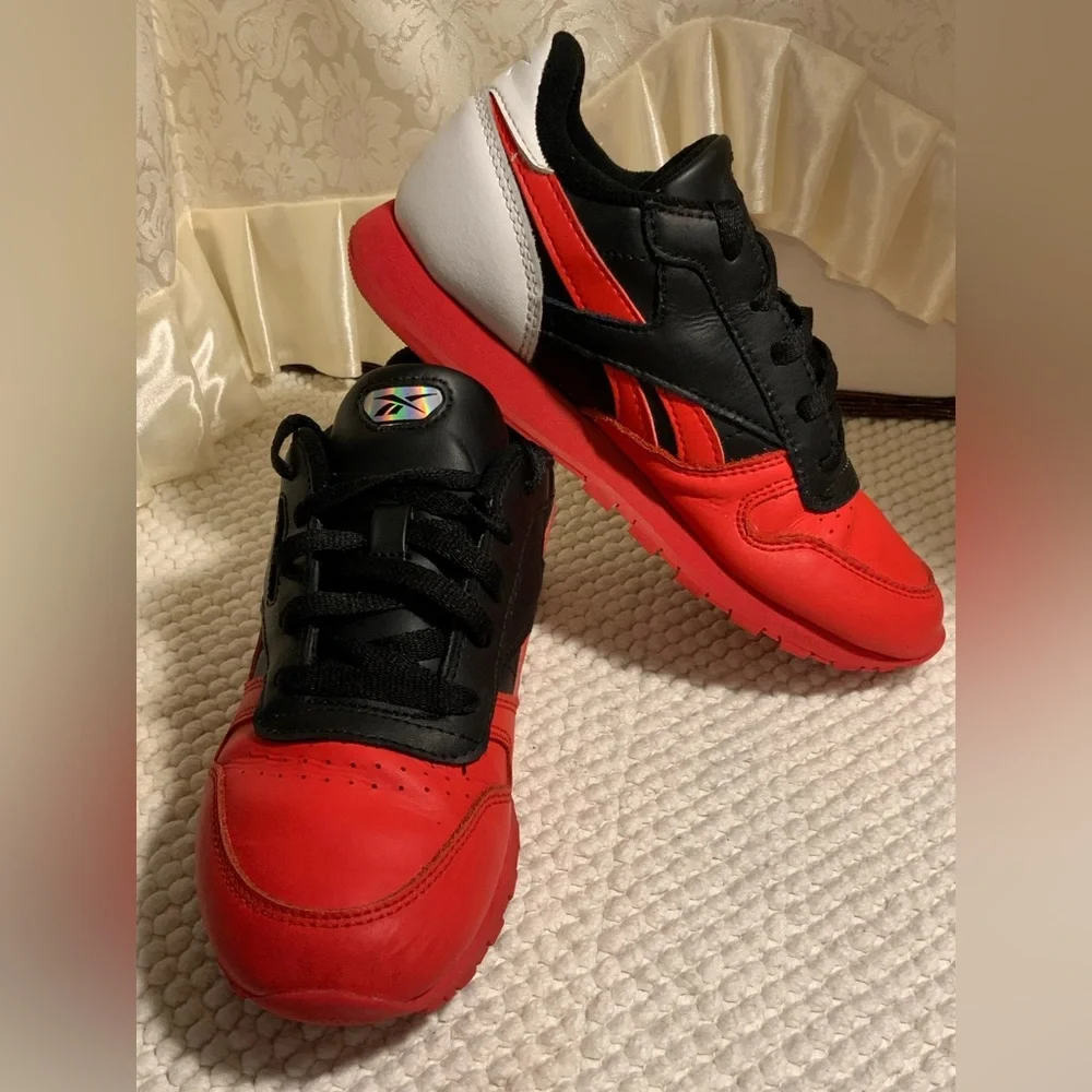 REEBOK